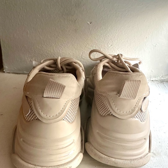 Steve Madden Possession Sneaker in Bone - Picture 3 of 3